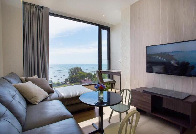 سوییت خانوادگی, Balcony Seaside Sriracha Hotel & Serviced Apartments