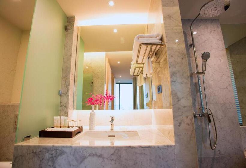 سوییت لوکس, Balcony Seaside Sriracha Hotel & Serviced Apartments