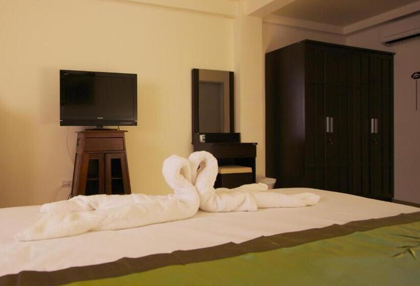 اتاق لوکس, Charn Residence