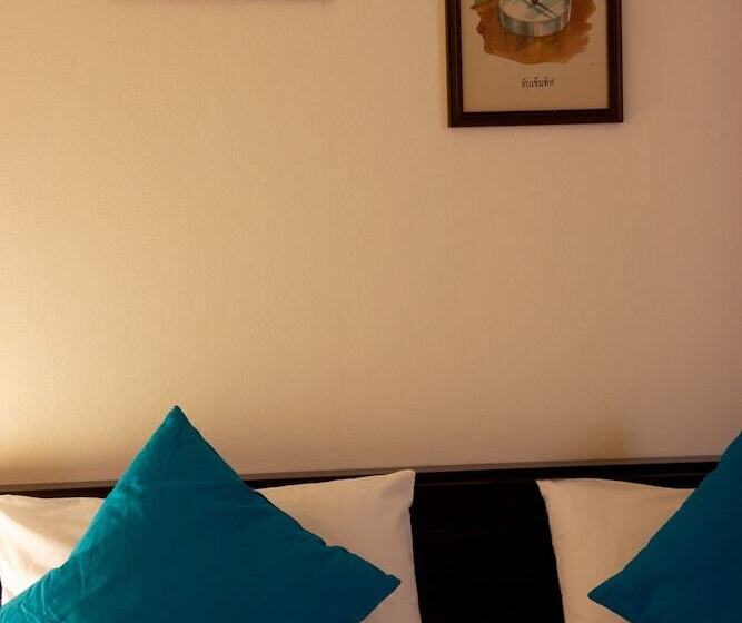 اتاق استاندارد, Charn Residence