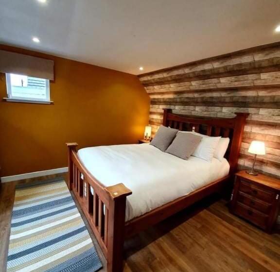 Дом 1 Спальня, Achray House Restaurant With Rooms