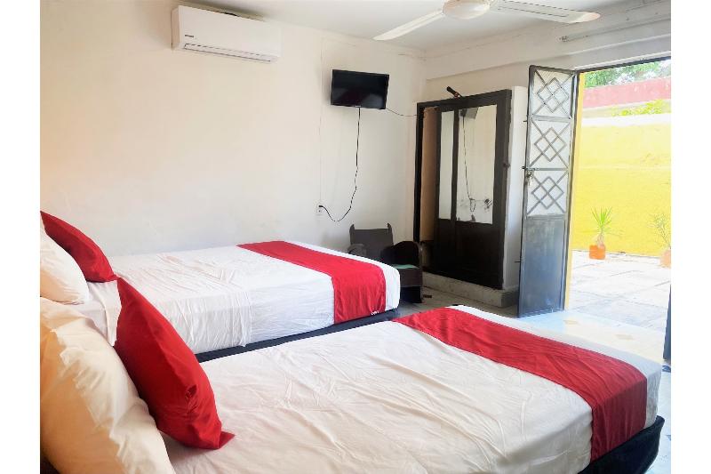 带大床的标准间, Crown Prince Hotel Surabaya Managed By Midtown Indonesia