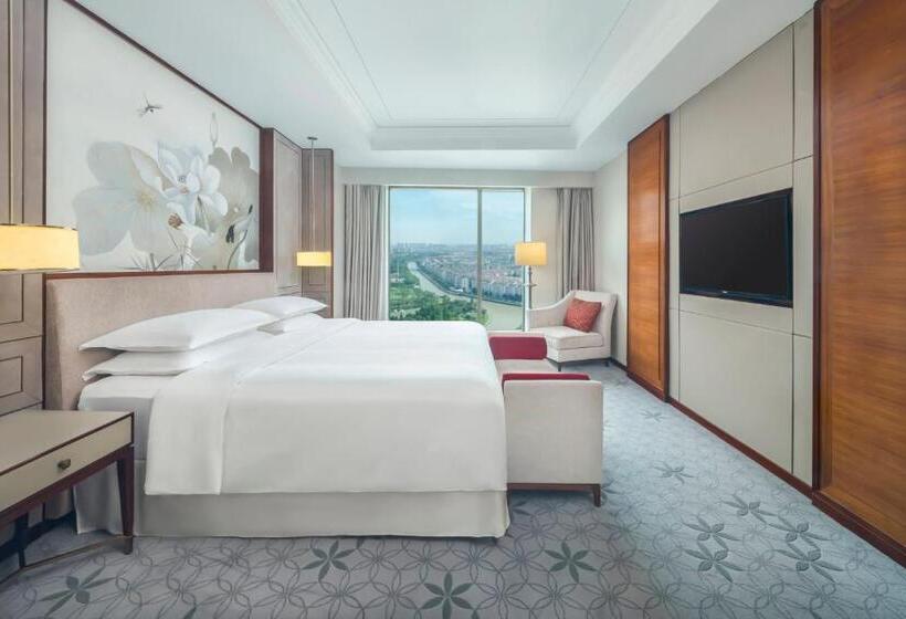 سوئیت کلاب, Sheraton Shanghai Jiading