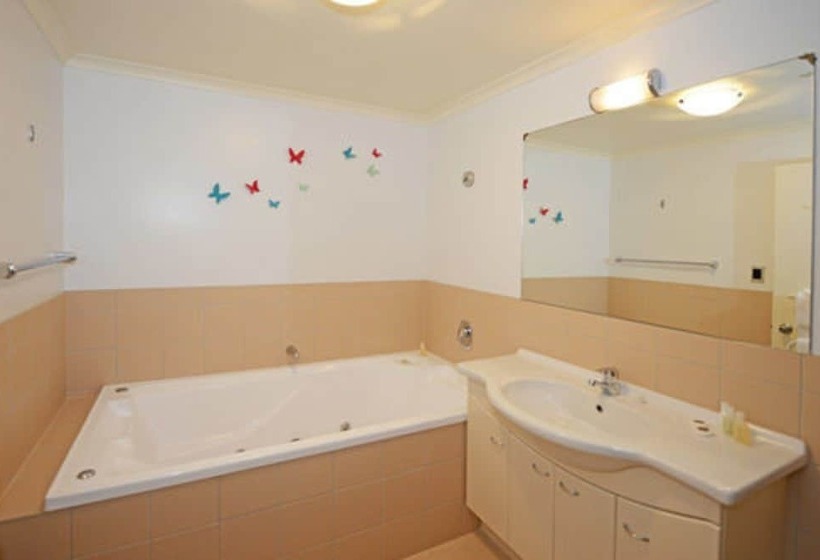 Апартаменты 1 Спальня Нижний Этаж, Belle Mer Beach Front Apartments