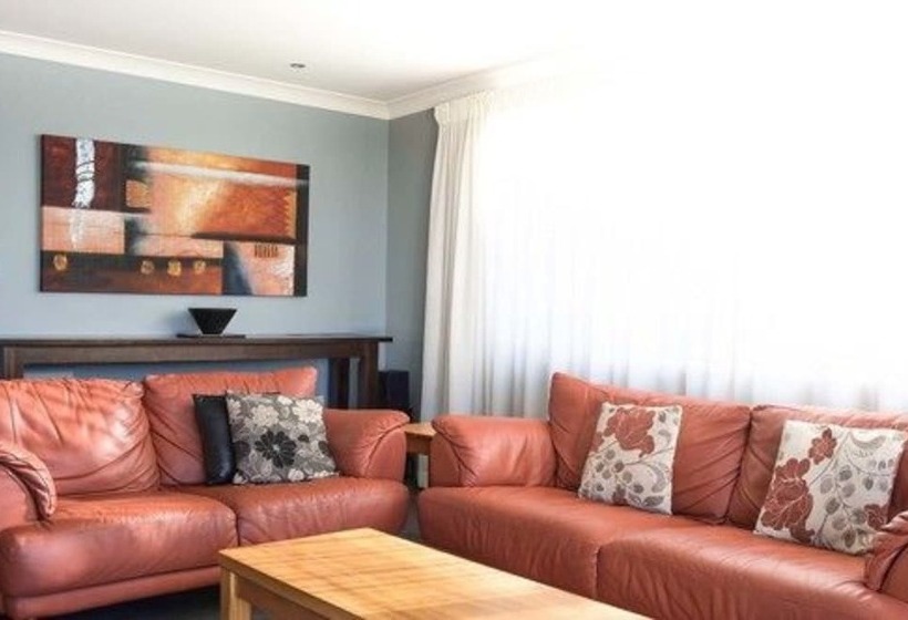 Апартаменты Deluxe 1 Спальня Вид на Море, Belle Mer Beach Front Apartments