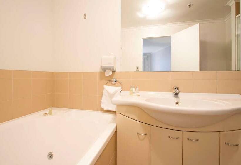 Апартаменты Deluxe 1 Спальня Вид на Море, Belle Mer Beach Front Apartments