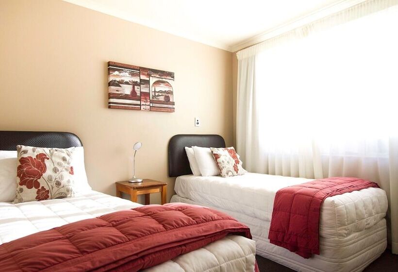 Апартаменты Deluxe 2 Спальни Вид на Море, Belle Mer Beach Front Apartments