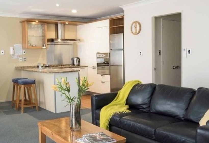 Апартаменты 2 Спальни, Belle Mer Beach Front Apartments