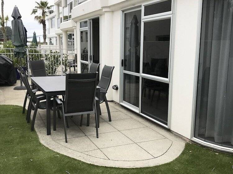 Апартаменты 1 Спальня Нижний Этаж, Belle Mer Beach Front Apartments