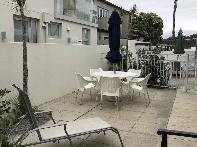 Апартаменты 2 Спальни, Belle Mer Beach Front Apartments