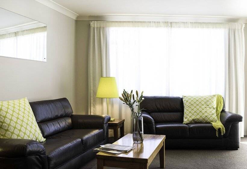 Апартаменты 2 Спальни, Belle Mer Beach Front Apartments