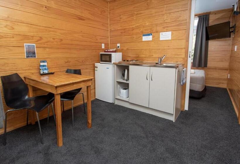Номер Стандарт Совместная Ванная, Wellington Top 10 Holiday Park