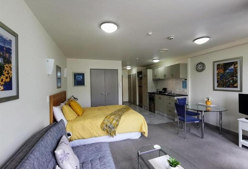 استودیوی استاندارد, The Anchorage Apartments