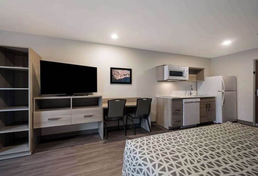 Люкс, Woodspring Suites Wixom   Novi