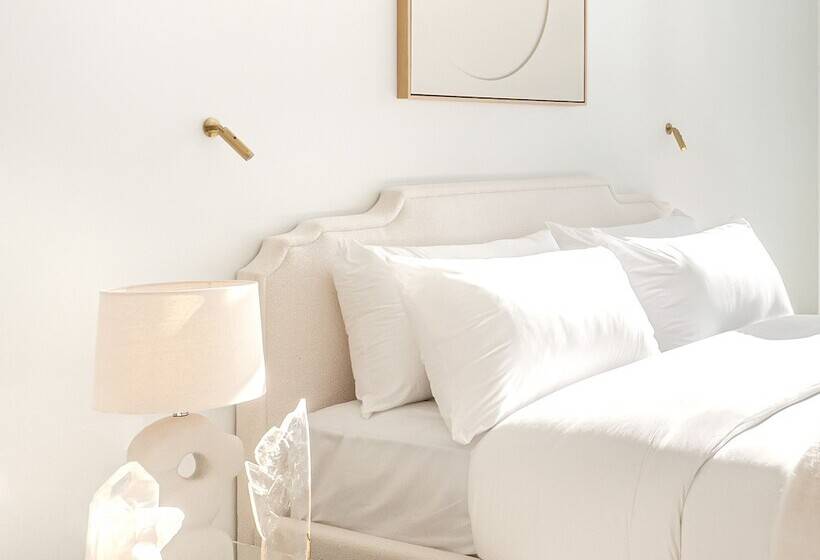 디럭스 주니어 스위트, The Dolli At Acropolis, A Hotel To Live