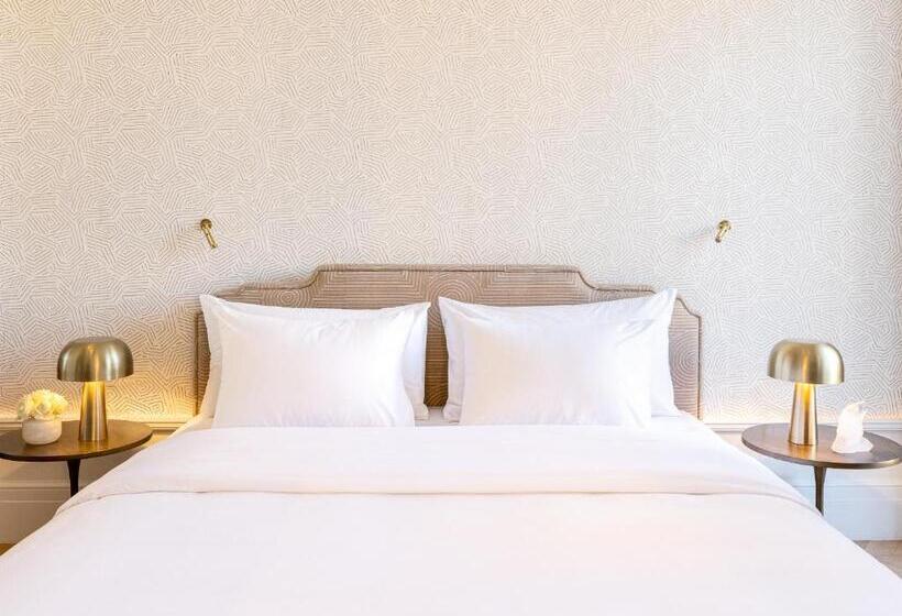 스탠다드 발코니 룸, The Dolli At Acropolis, A Hotel To Live