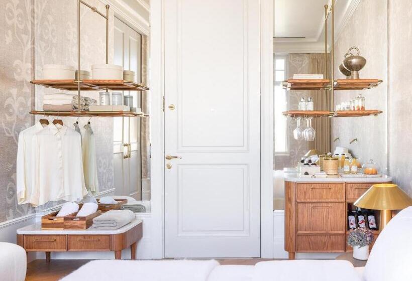 발코니 디럭스 룸, The Dolli At Acropolis, A Hotel To Live