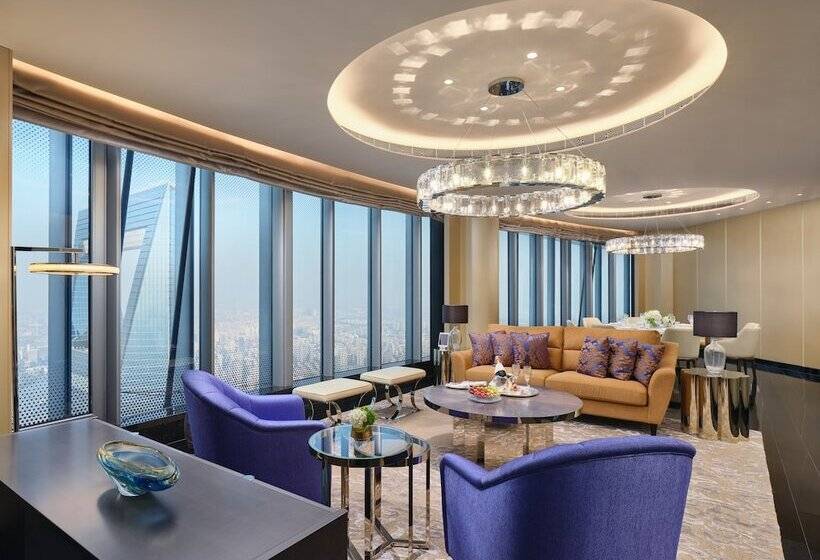 سوییت, J Hotel, Shanghai Tower   Above All Else, Overlooking The Bund