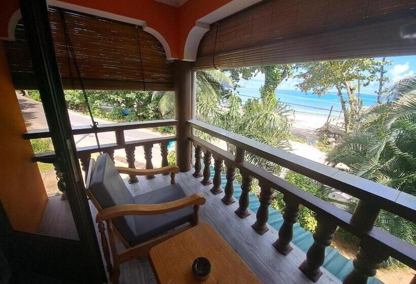 اتاق استاندارد با چشم‌انداز دریا, Georgina's Cottage