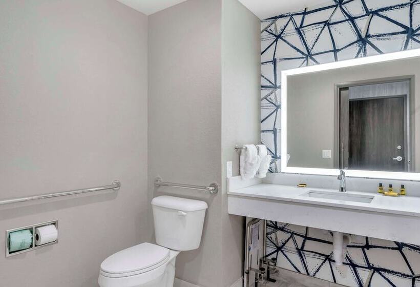 سوئیت برای معلولان, Best Western Plus Winter Haven Inn & Suites