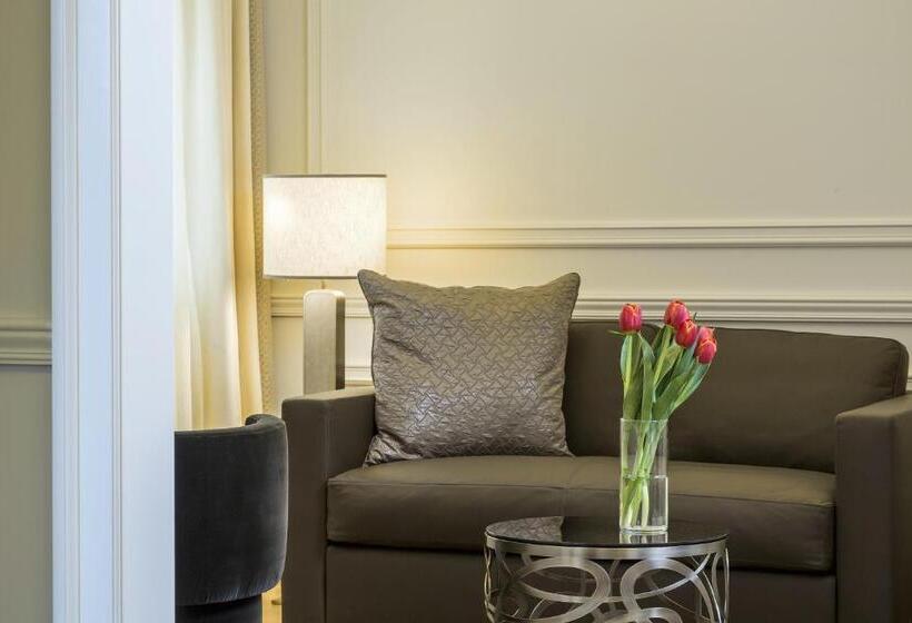 جناح ديلوكس, 3 Sixty Hotel & Suites