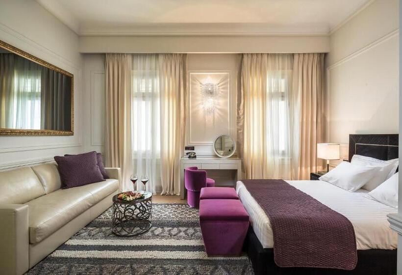 جناح جونيور ديلوكس, 3 Sixty Hotel & Suites