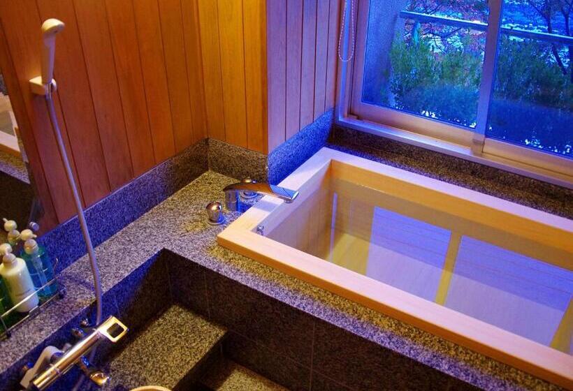 Люкс с Видом, Gero Onsen Yukyunohana