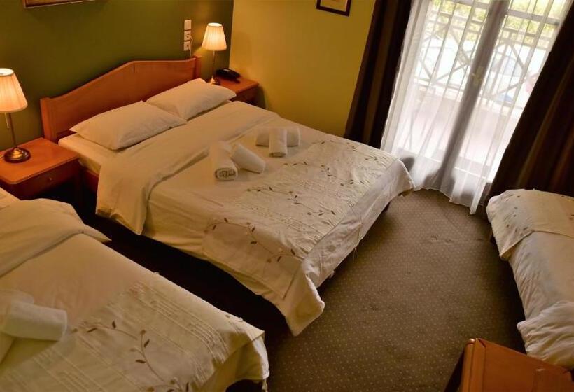 Family Suite, Mont Helmos