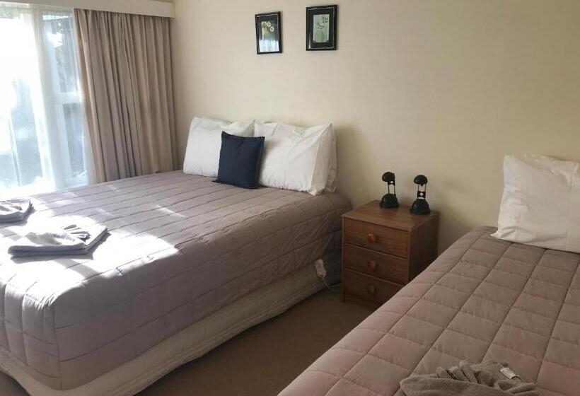 Дом 3 Спальни, Tudor Lodge Motel