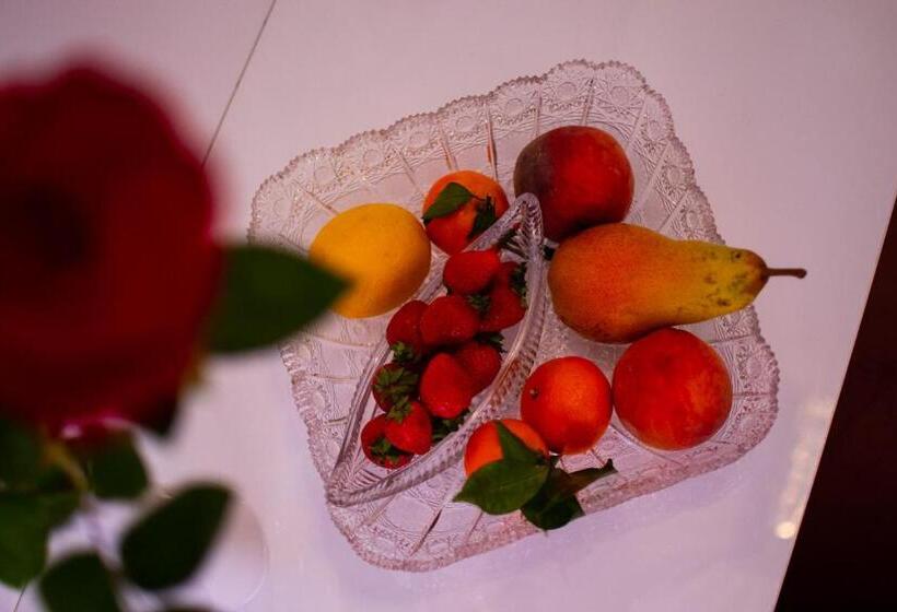 اتاق لوکس, Center Luxury Rooms 3