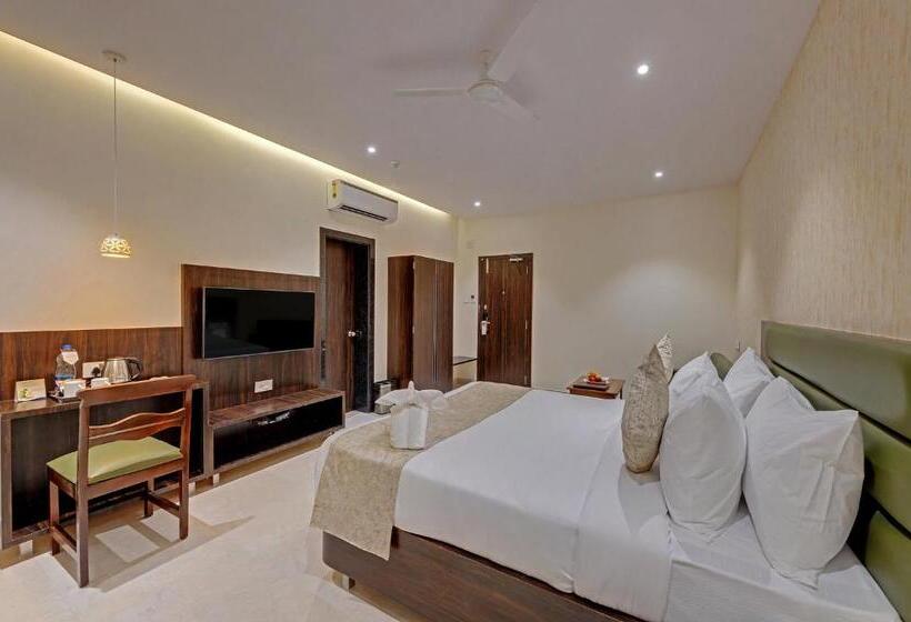 اتاق لوکس, Guruprerna Beacon Resort Dwarka