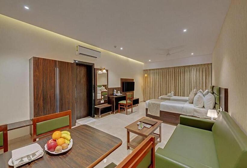 اتاق لوکس, Guruprerna Beacon Resort Dwarka