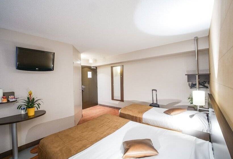 Номер Стандарт Трехместный, Hôtel Inn Design Resto Novo Alençon