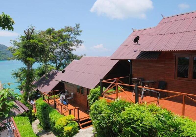 Бунгало Deluxe, The Cobble Beach Hotel  Phi Phi Island