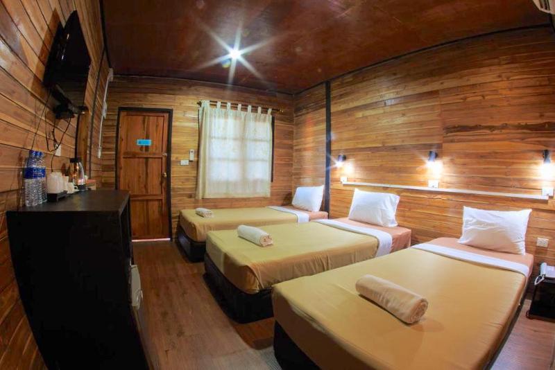 Номер Стандарт Трехместный, The Cobble Beach Hotel  Phi Phi Island