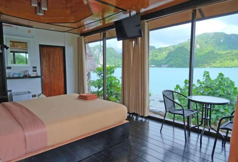 Бунгало Deluxe, The Cobble Beach Hotel  Phi Phi Island