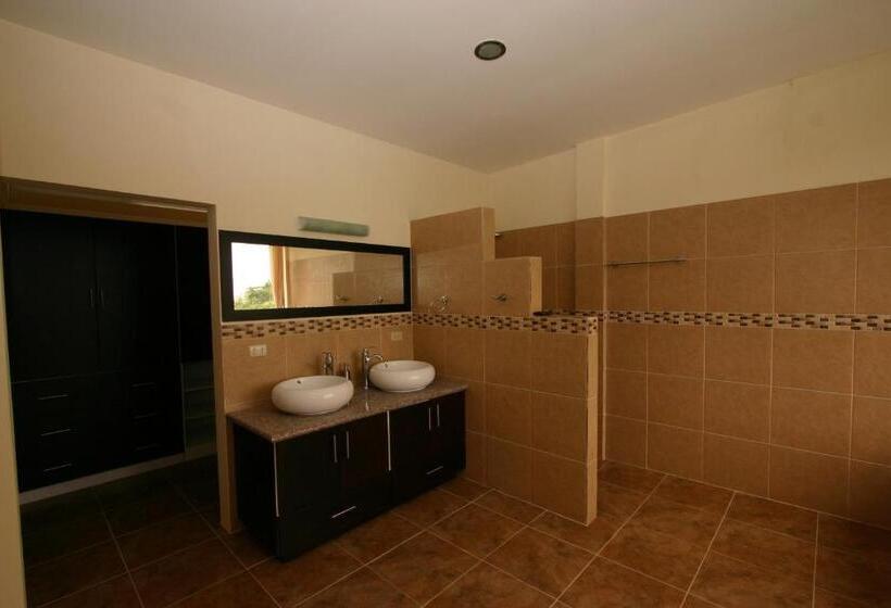 1 Bedroom Penthouse Apartment, Me Hotel & Villas   Montañita Estates