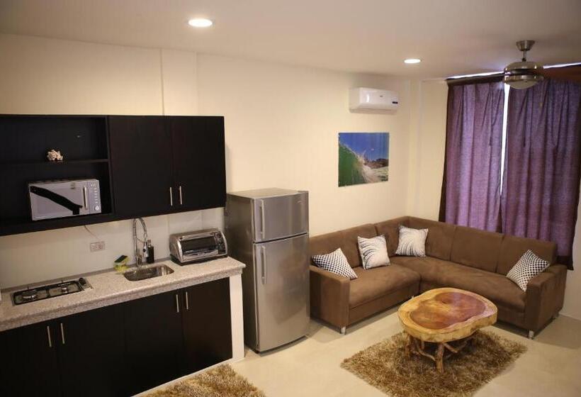 سوییت با چشم‌انداز استخر, Me Hotel & Villas   Montañita Estates