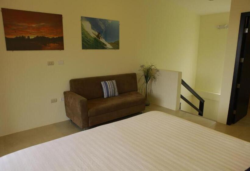 سوییت با چشم‌انداز استخر, Me Hotel & Villas   Montañita Estates