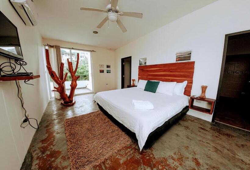 1 Bedroom Penthouse Apartment, Me Hotel & Villas   Montañita Estates