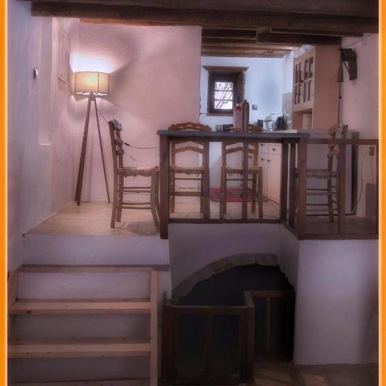 Люкс Вид на Сад, Menexes Suites Monemvasia