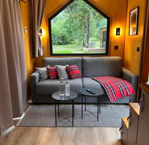 패밀리 방갈로, Arietes Marmont Resort