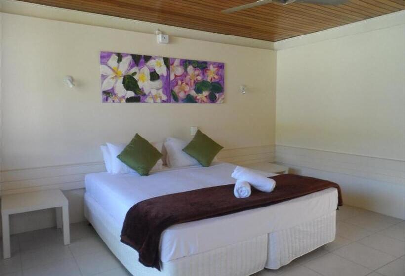 패밀리 룸, Arcadia Village Motel