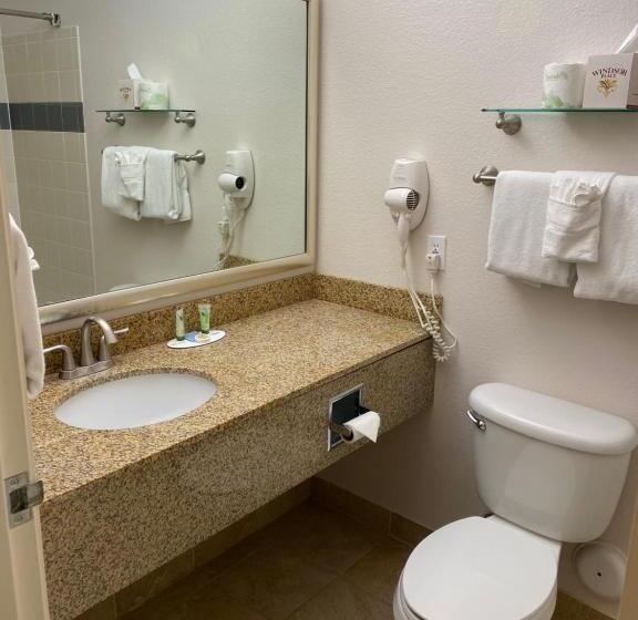 Стандартный Номер Кровать Кинг, A Riverside Inn Travelodge By Wyndham