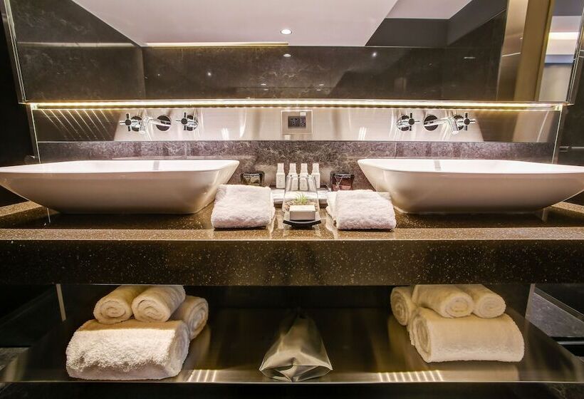 اتاق لوکس, Check Inn Taipei Nanjing
