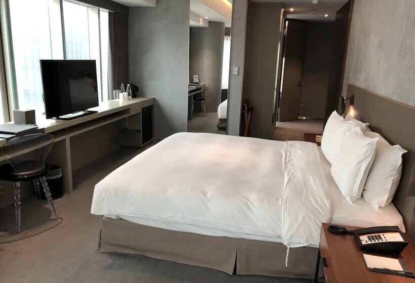 اتاق لوکس, Check Inn Taipei Nanjing