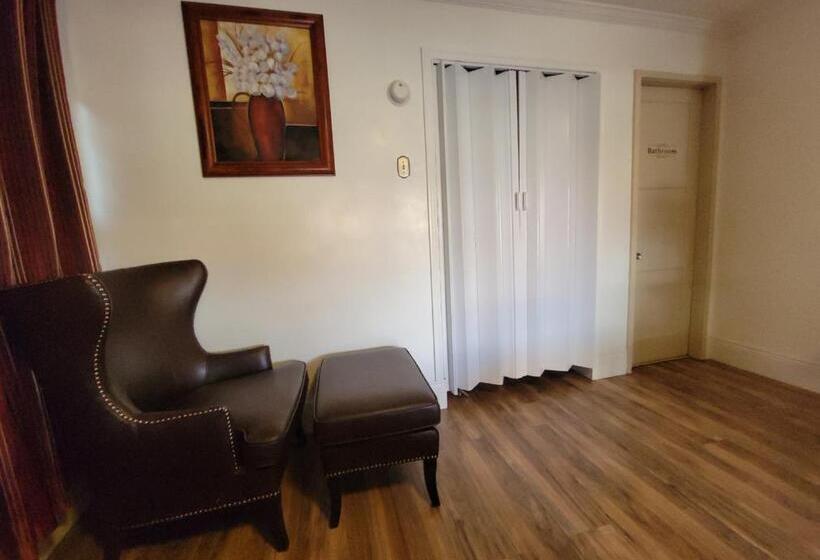 Номер Deluxe Кровать Кинг, Magnuson  Cedar City