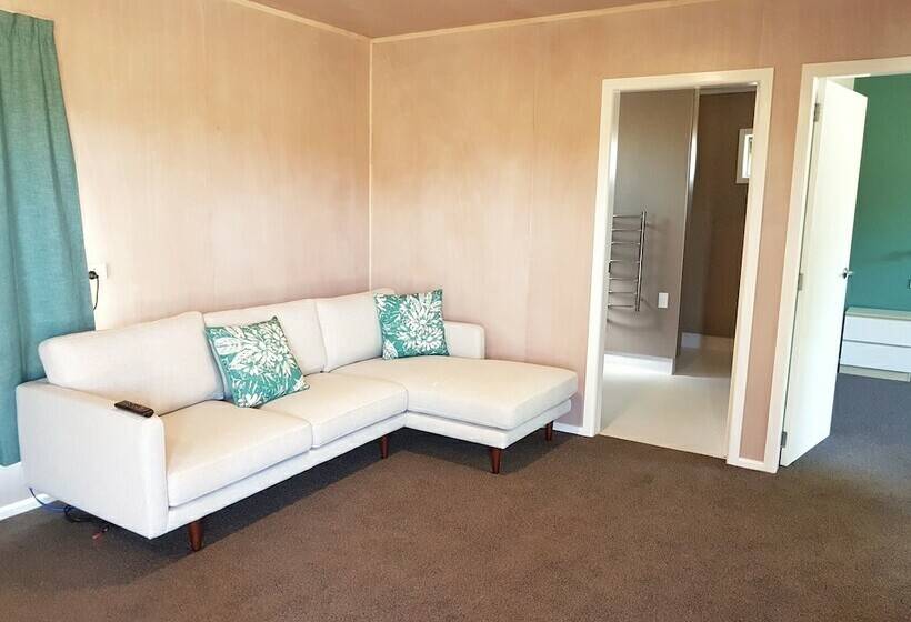 Апартаменты 2 Спальни, Martinborough Top 10 Holiday Park
