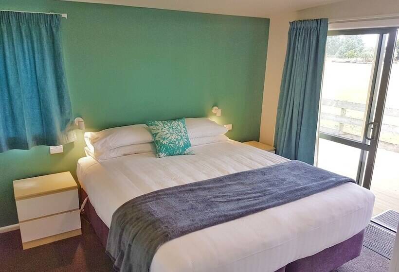 Апартаменты 2 Спальни, Martinborough Top 10 Holiday Park