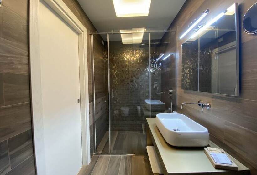 Номер Deluxe Кровать Кинг, Victoria